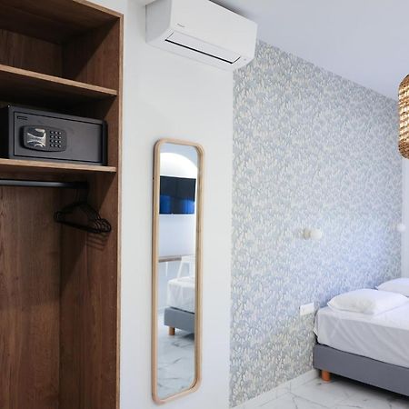 העיירה סקיאתוס Uphill Unique Boutique Suites מראה חיצוני תמונה