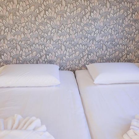 העיירה סקיאתוס Uphill Unique Boutique Suites מראה חיצוני תמונה