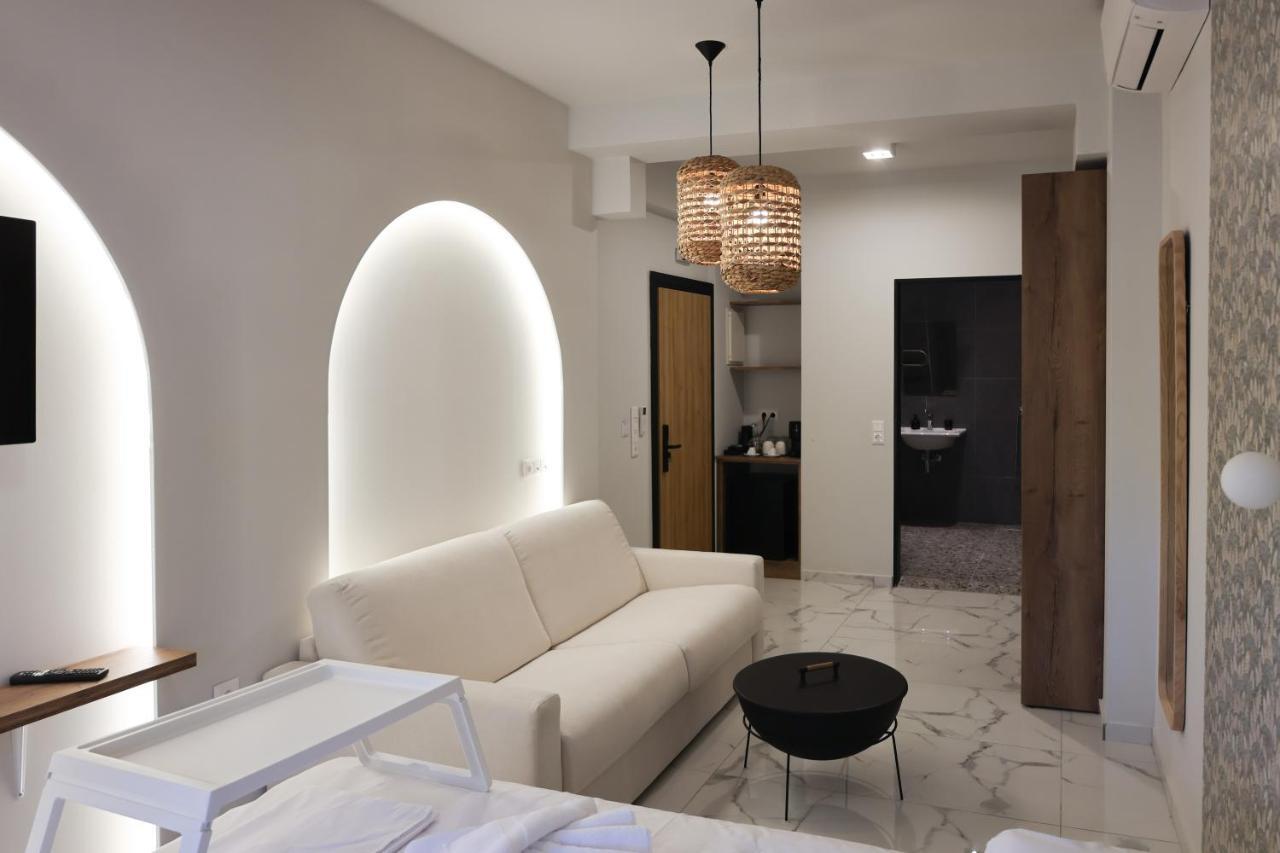 העיירה סקיאתוס Uphill Unique Boutique Suites מראה חיצוני תמונה