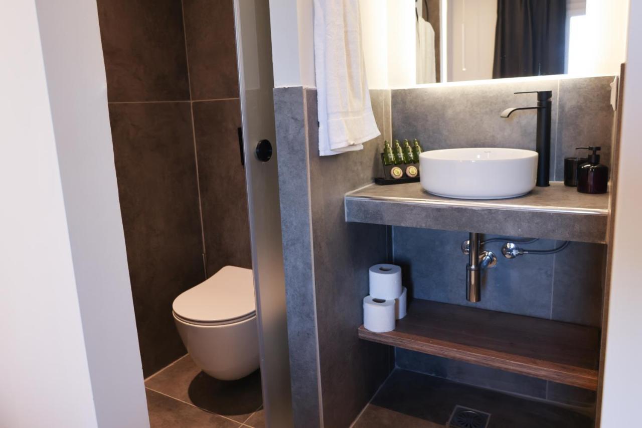 העיירה סקיאתוס Uphill Unique Boutique Suites מראה חיצוני תמונה
