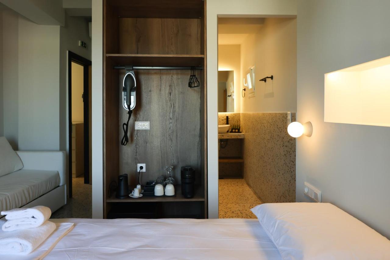 העיירה סקיאתוס Uphill Unique Boutique Suites מראה חיצוני תמונה