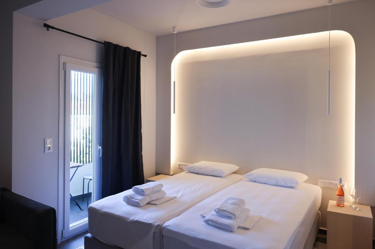 העיירה סקיאתוס Uphill Unique Boutique Suites מראה חיצוני תמונה