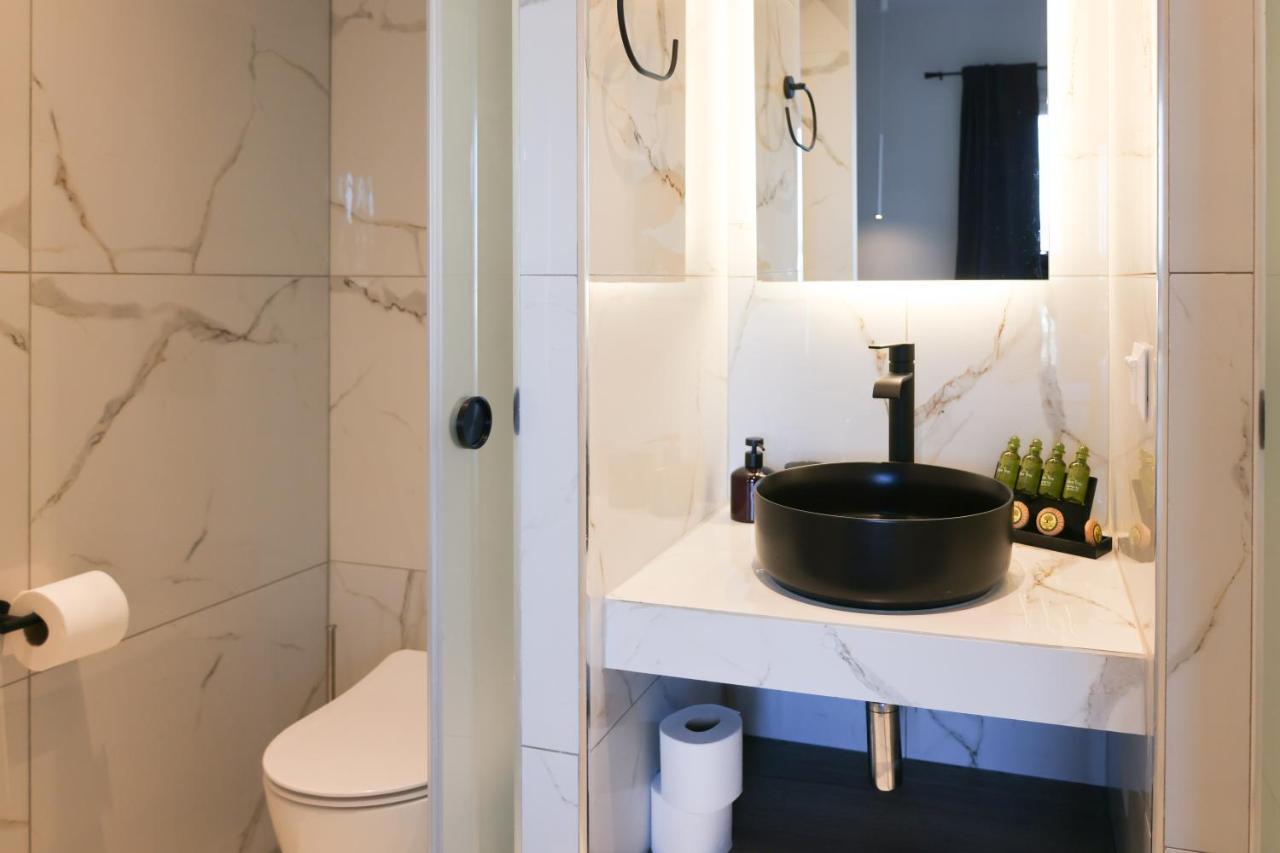 העיירה סקיאתוס Uphill Unique Boutique Suites מראה חיצוני תמונה