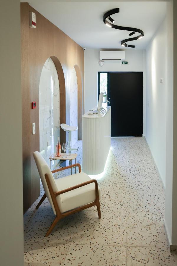 העיירה סקיאתוס Uphill Unique Boutique Suites מראה חיצוני תמונה