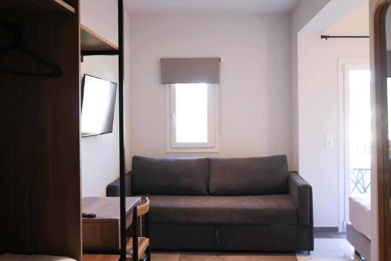 העיירה סקיאתוס Uphill Unique Boutique Suites מראה חיצוני תמונה