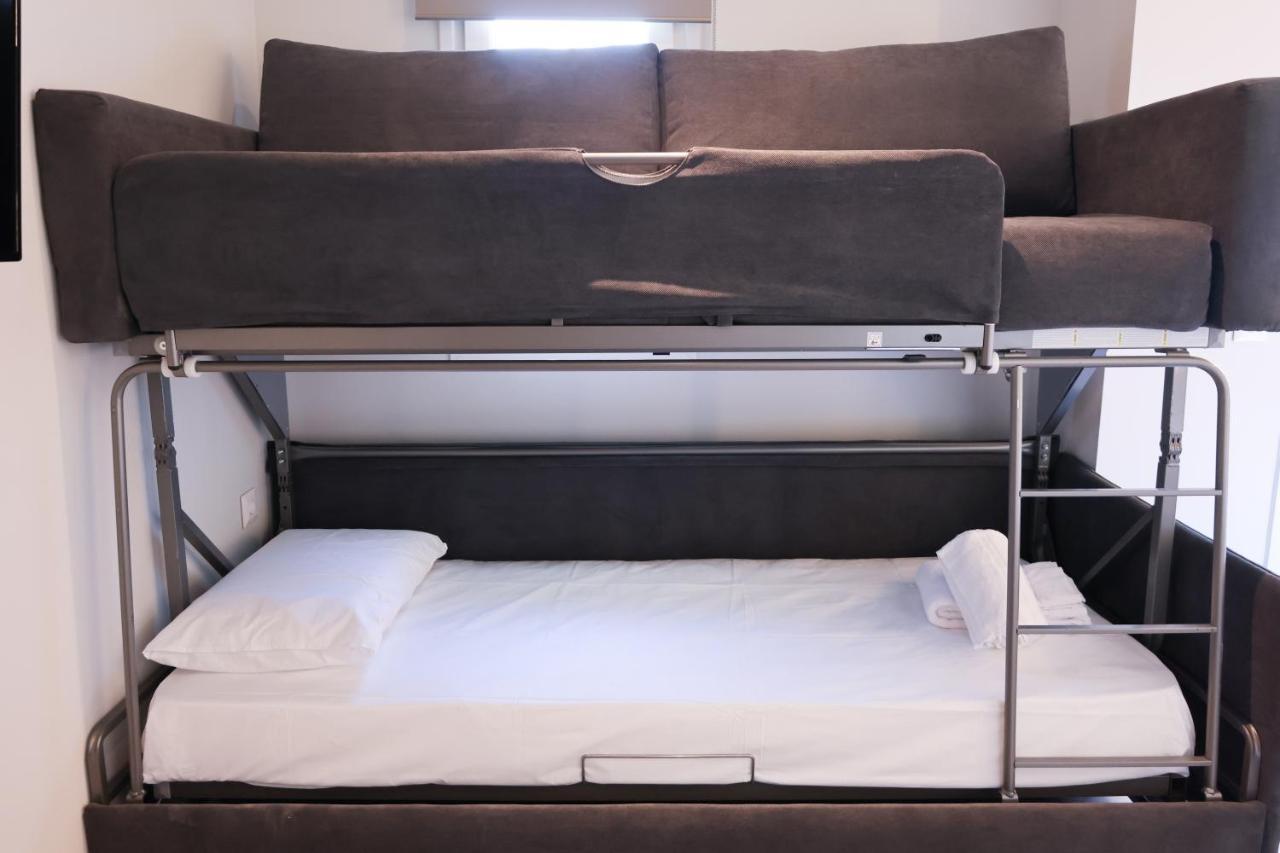 העיירה סקיאתוס Uphill Unique Boutique Suites מראה חיצוני תמונה